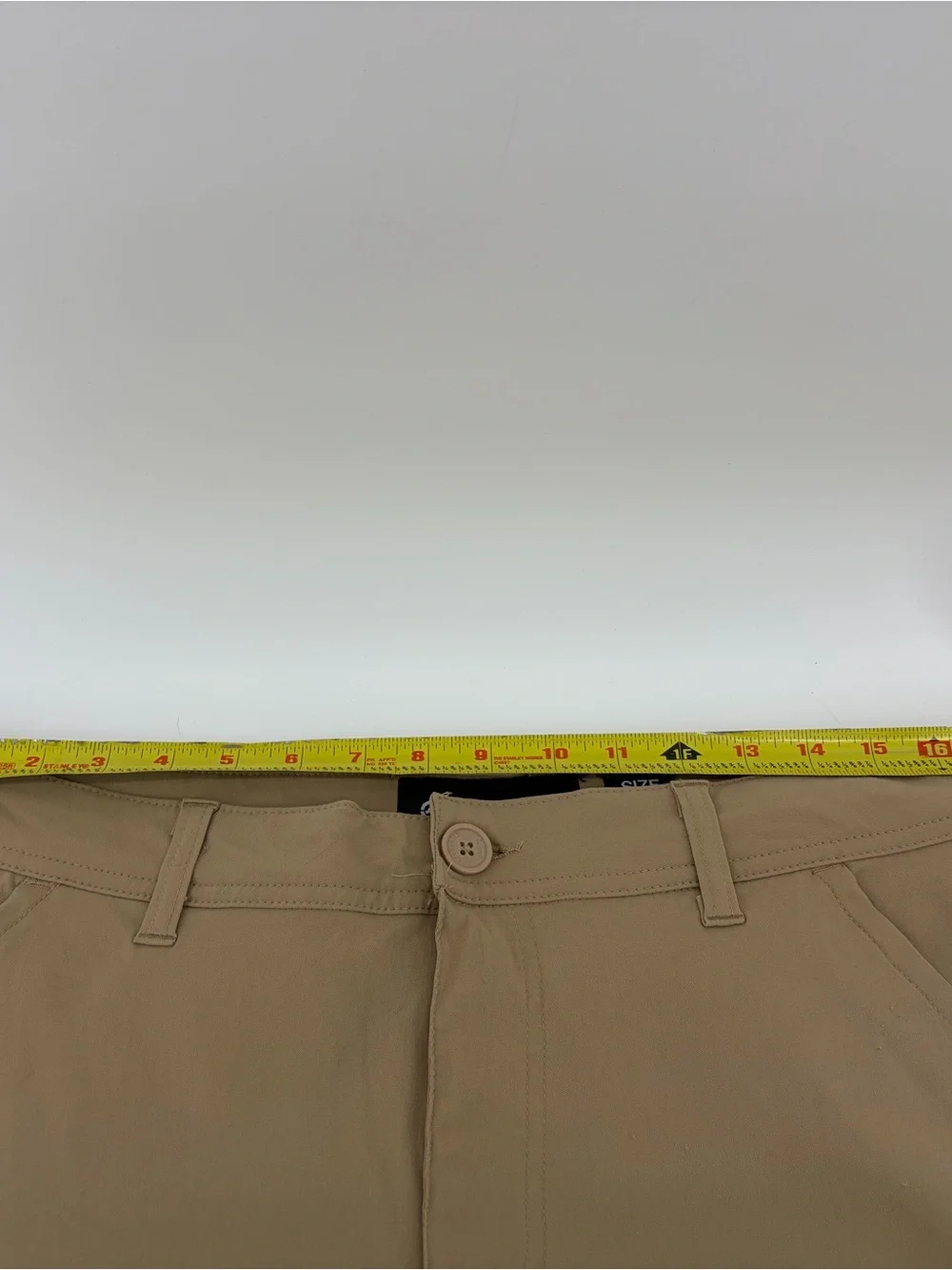 Ecko Unltd. Khaki Cargo Shorts, Men's Size 32‎ NWT with Zippered Utility Pocket